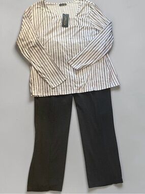 2PC Striped Gray & White Top with Gray Stretchy Straight-Leg Pants